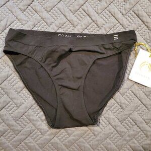 Branwyn Merino Wool Essential Bikini – Black, Size M